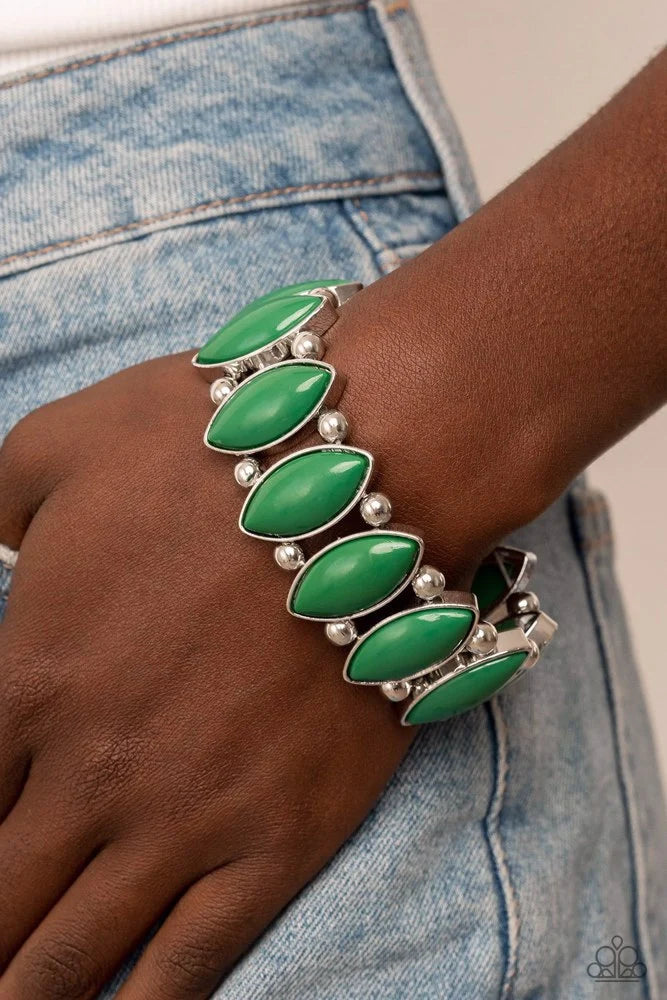 Paparazzi ♥ Cry Me a RIVERA - Green ♥ Bracelet