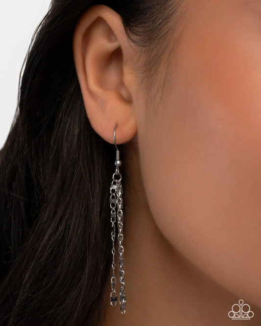 Paparazzi ♥ Layered Legend - Silver ♥ Necklace