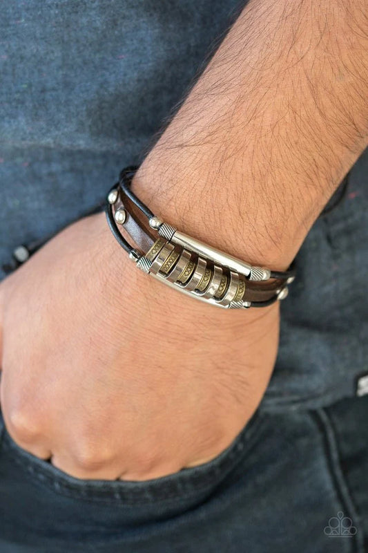 Paparazzi ♥ Urban Backpacker - Black ♥ Bracelet