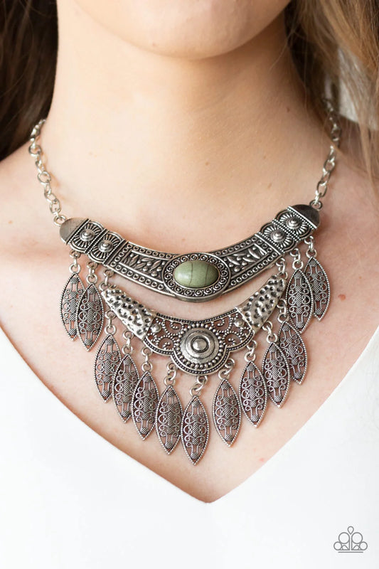 Paparazzi ♥ Island Queen - Green ♥ Necklace