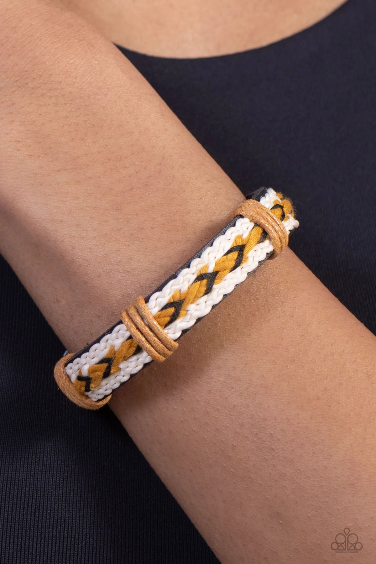 Paparazzi ♥ Mountain PASSPORT - Black ♥ Bracelet