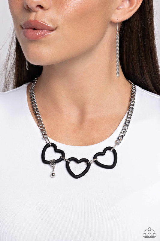Paparazzi ♥ Heart Homage - Black ♥ Necklace