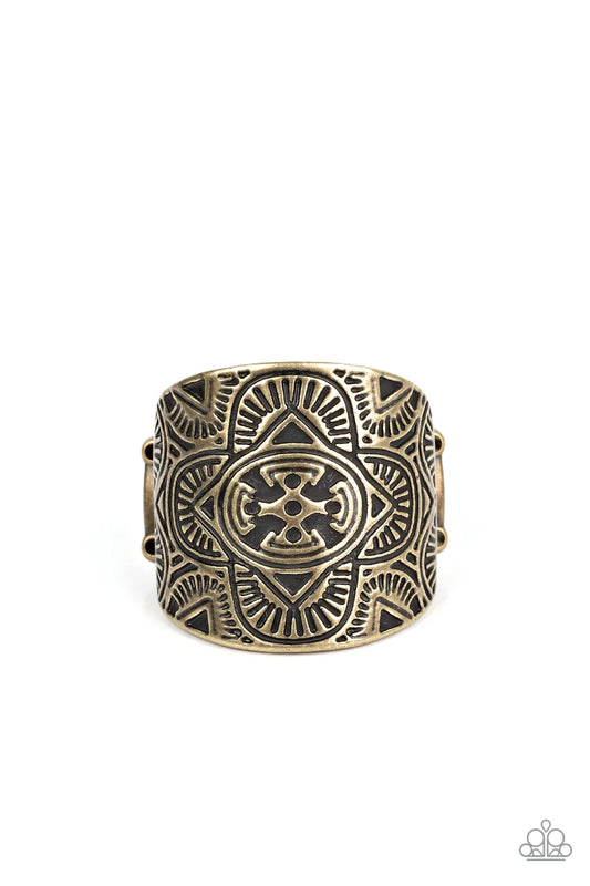 Paparazzi ♥ Argentine Arches - Brass ♥ Ring