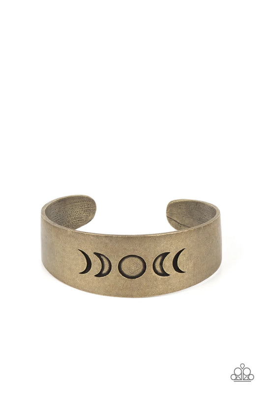 Paparazzi ♥ Lunar Effect - Brass ♥ Bracelet