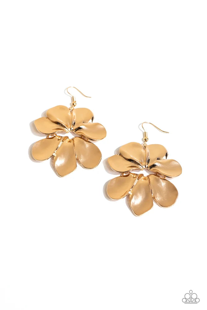 Paparazzi ♥ Hinging Hallmark - Gold ♥ Earrings