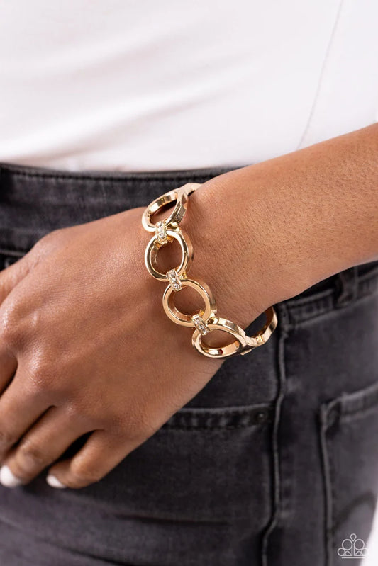 Paparazzi ♥ Chic Collection - Gold ♥ Bracelet