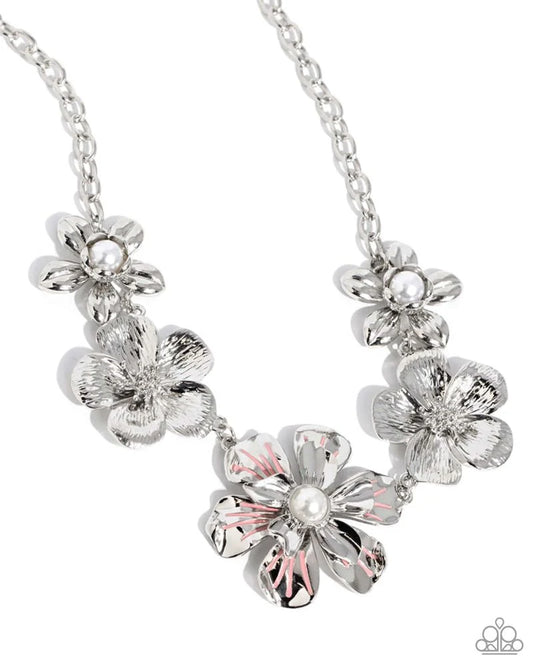 Paparazzi ♥ FLOWER Move - Orange ♥ Necklace