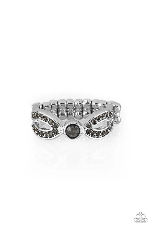 Paparazzi ♥ Extra Side Of Elegance - Silver ♥ Ring