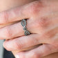 Paparazzi ♥ Extra Side Of Elegance - Silver ♥ Ring