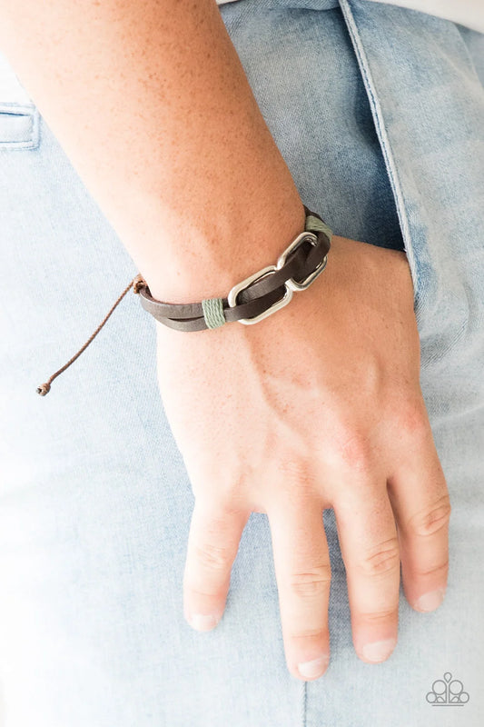 Paparazzi ♥ MOUNTAINEER Time Zone - Green ♥ Bracelet