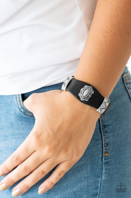 Paparazzi ♥ Western Romance - Black ♥ Bracelet