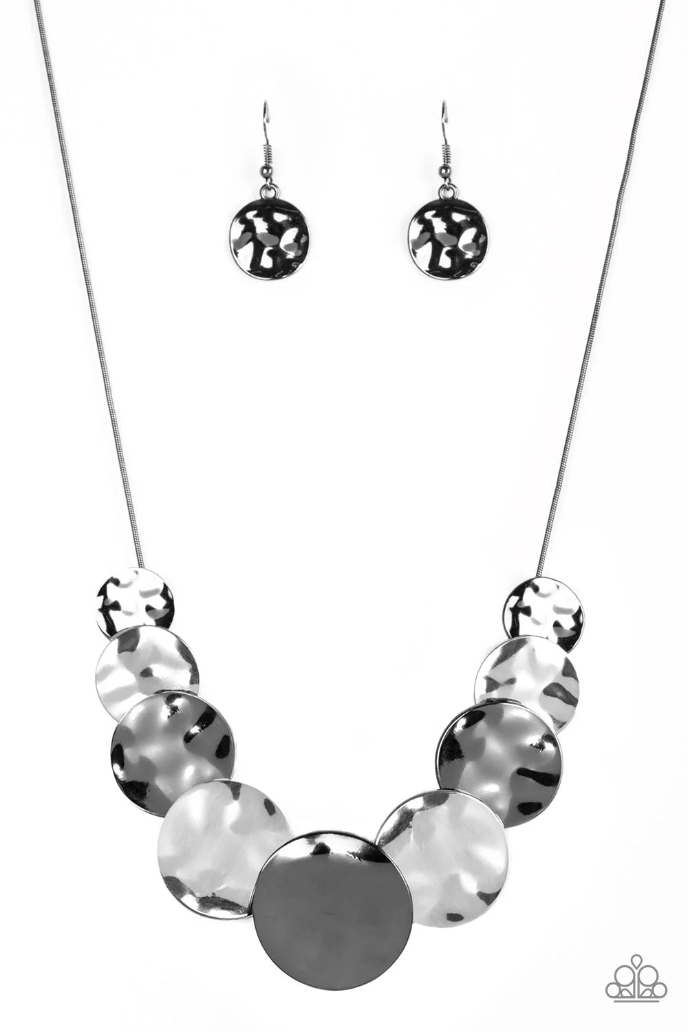 Paparazzi ♥ A Daring DISCovery - Black ♥ Necklace