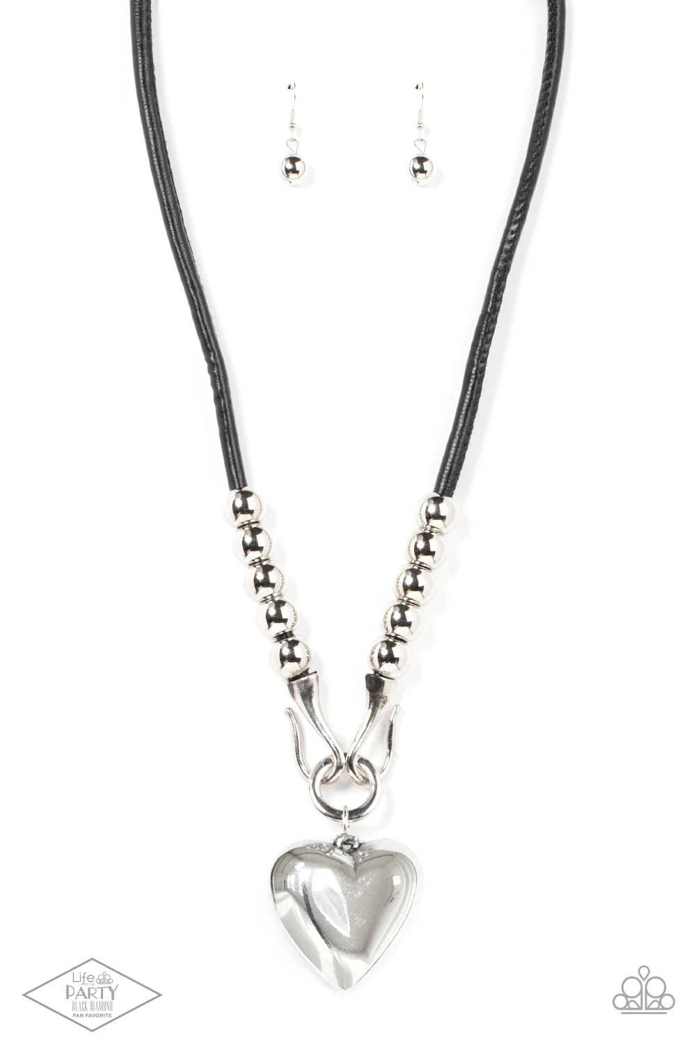 Paparazzi ♥ Forbidden Love - Black ♥ Necklace