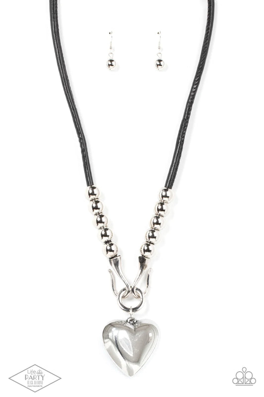 Paparazzi ♥ Forbidden Love - Black ♥ Necklace