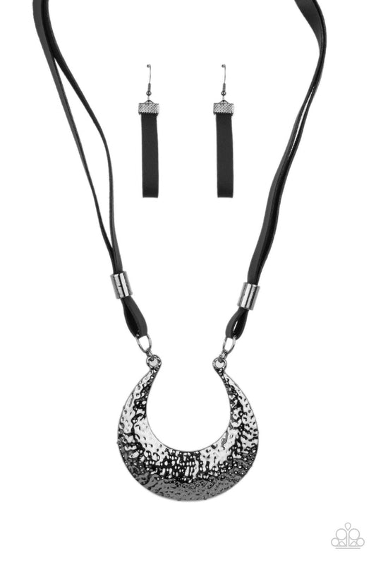 âMajorly Moonstruck - Black