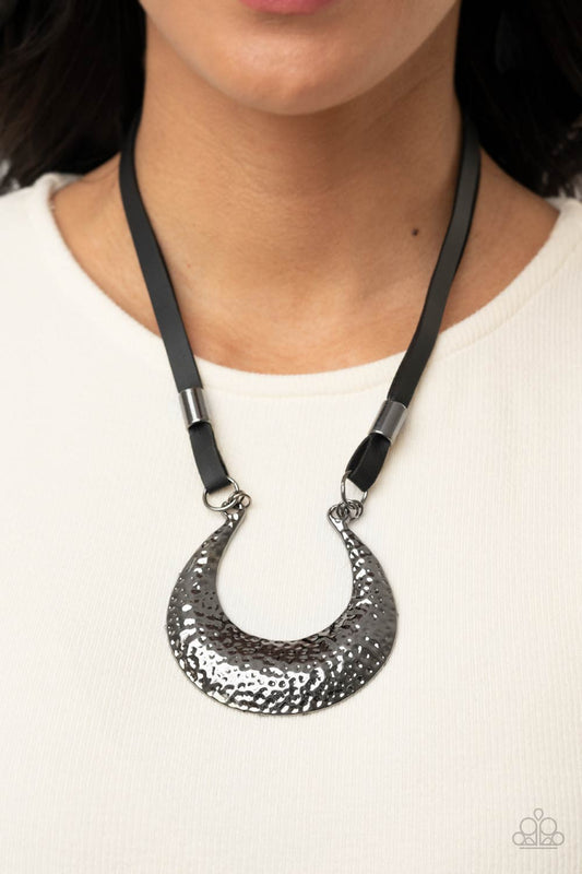 âMajorly Moonstruck - Black