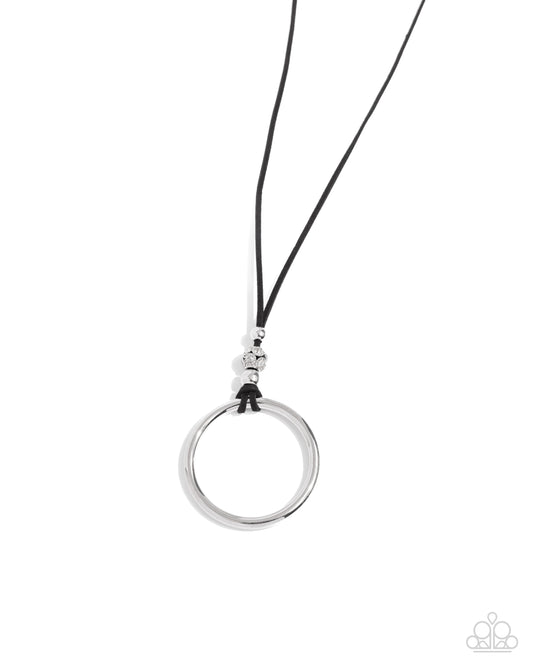 âBLING Into Focus - Black