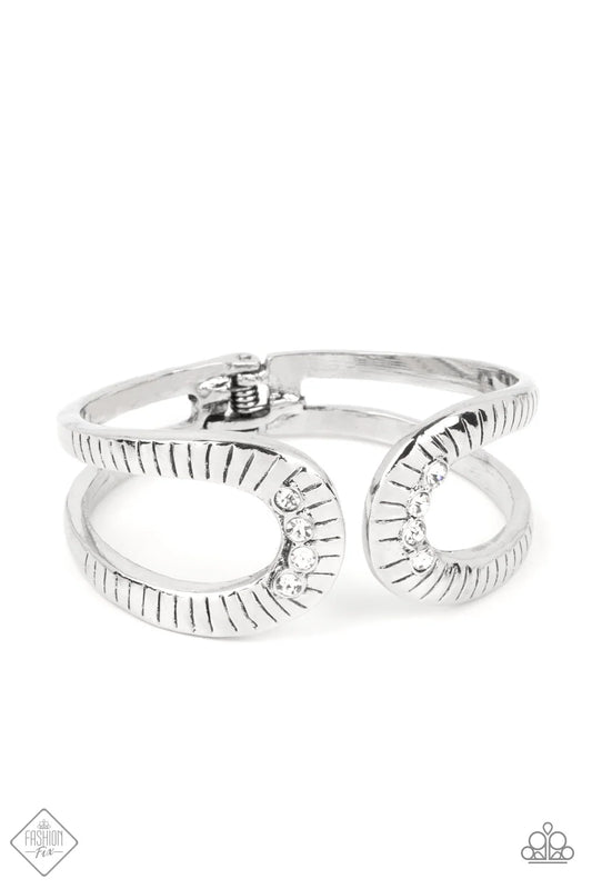 Paparazzi ♥ Desert Prosperity - White ♥ Bracelet