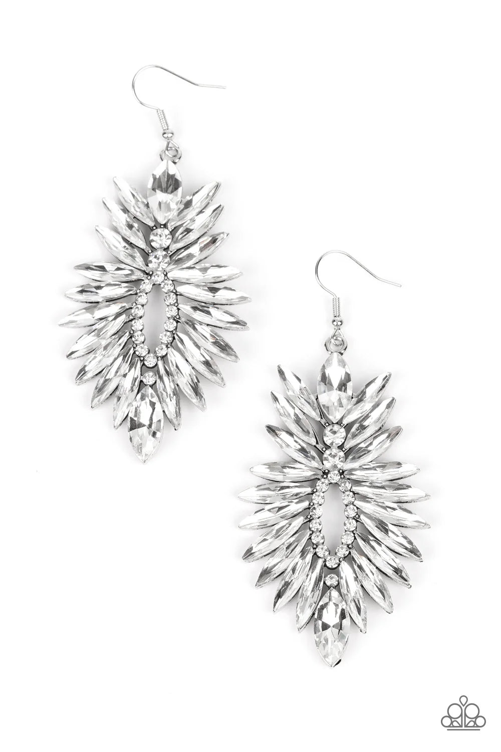Paparazzi ♥ Turn up the Luxe - White ♥ Earrings