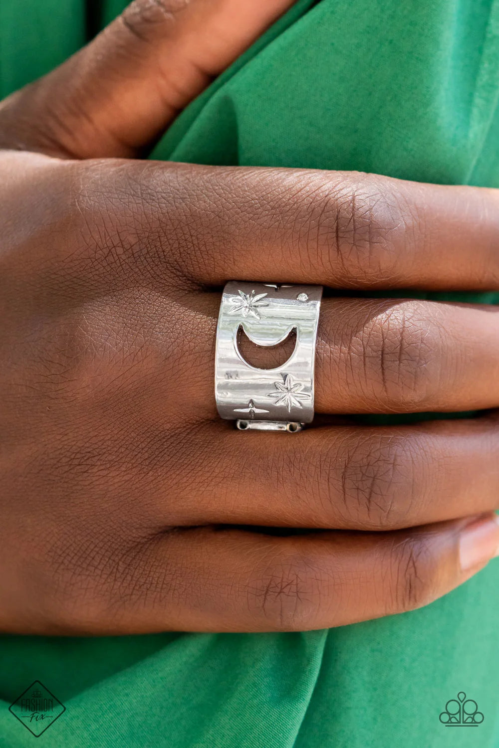 Paparazzi ♥ Lunar Levels - Silver ♥ Ring