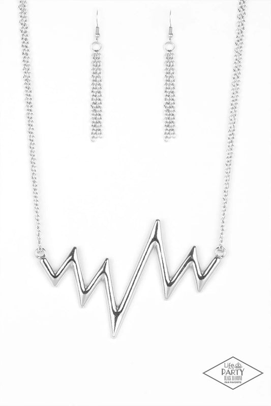 Paparazzi ♥ In A Heartbeat - Silver ♥ Necklace