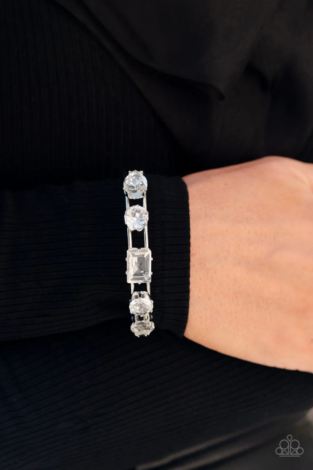 Paparazzi ♥ Uniquely Untapped - White ♥ Bracelet