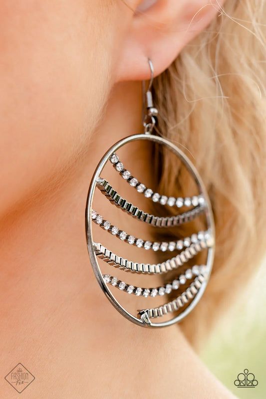 Paparazzi ♥ Fighting Fortune - Black ♥ Earrings
