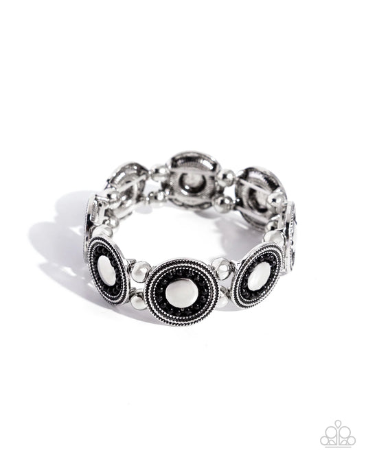 Paparazzi ♥ Pendant Paladin - Black ♥ Bracelet