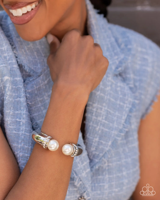 Paparazzi ♥ Breathtaking Balance - White ♥ Bracelet