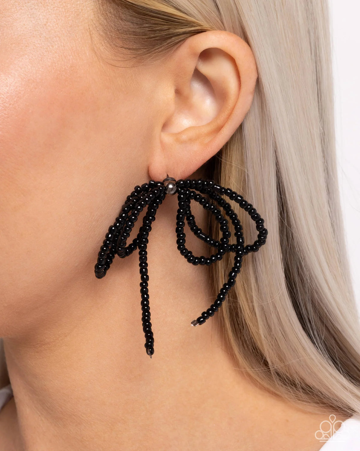 Paparazzi ♥ Sophisticated Sprinkle - Black ♥ Post Earrings
