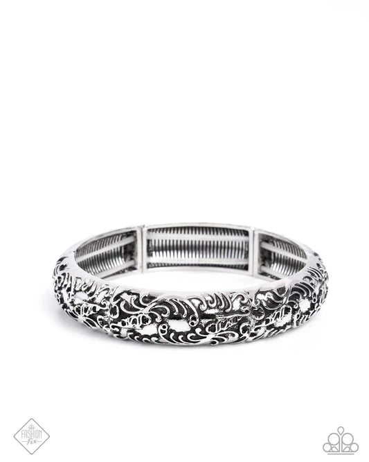 Paparazzi ♥ Enchanting Entrant - Silver ♥ Bracelet