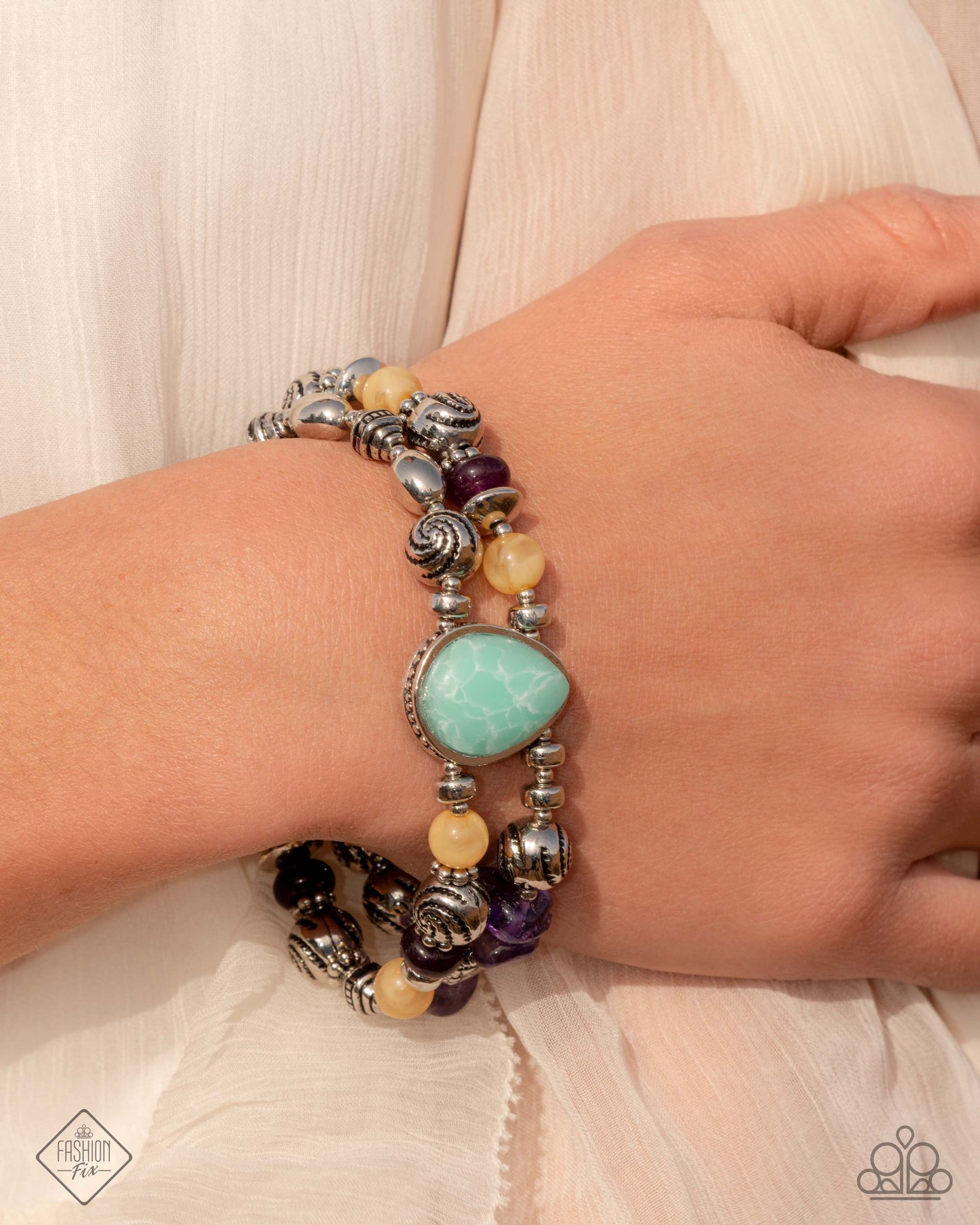 Simply Santa Fe - Complete Trend Blend Fashion Fix