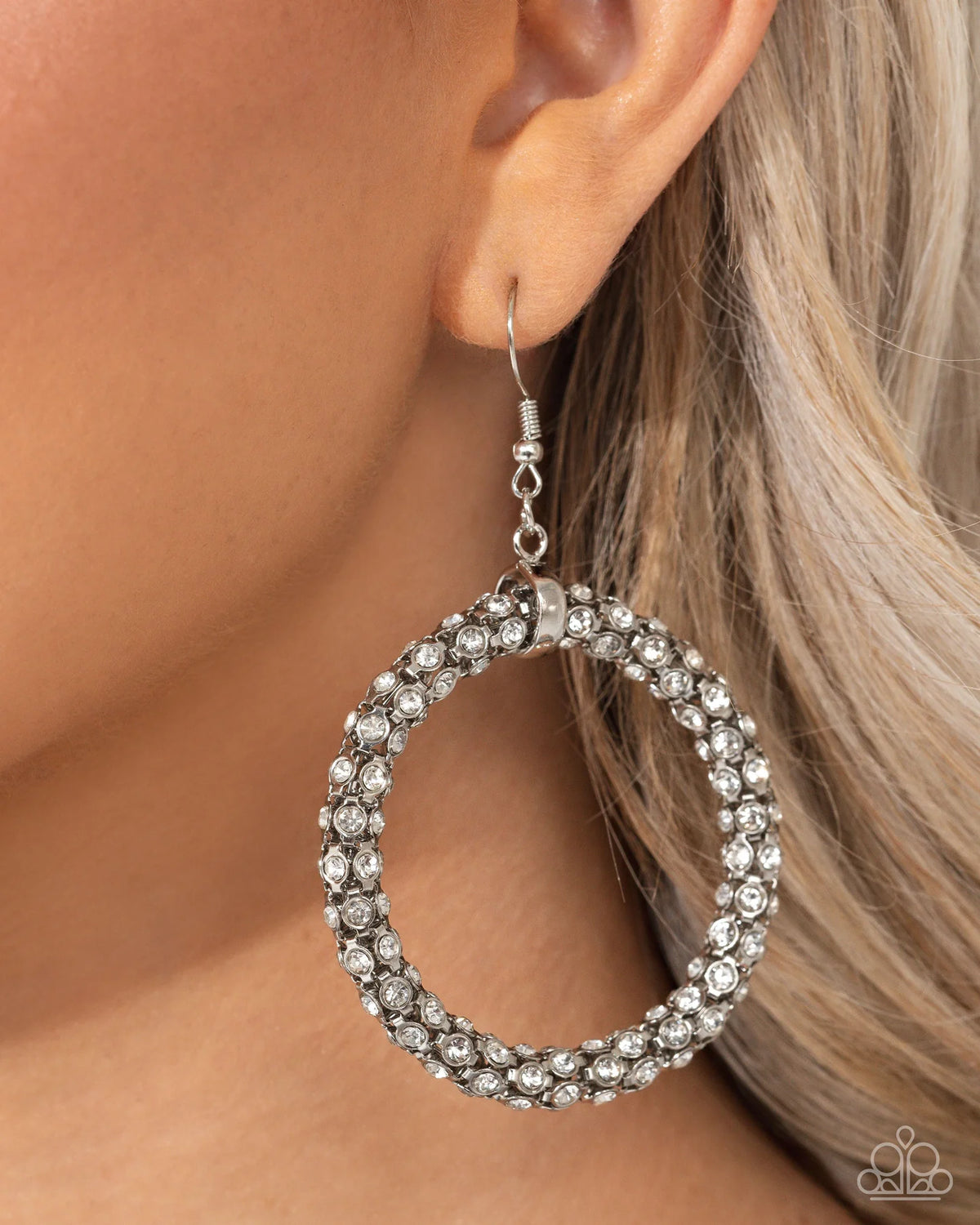 Paparazzi ♥ Breathtaking Beacon - White ♥ Earrings