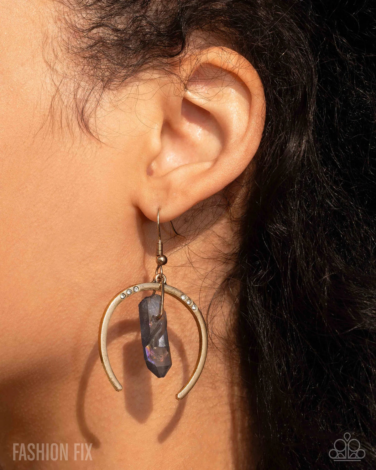 Paparazzi ♥ Masterful Model - Gold ♥ Earrings