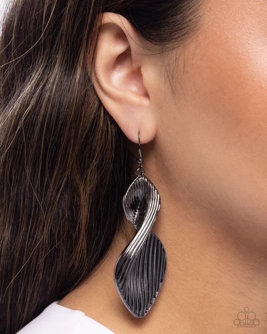 Paparazzi Earring ~ Skinny Spiral