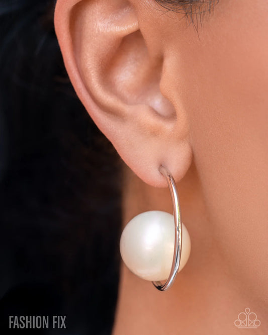 Paparazzi ♥ Tailored Taste - Silver ♥ Earrings *FF 0925*