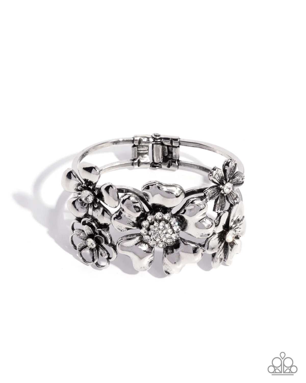 Bursting Bouquet - white - Paparazzi bracelet