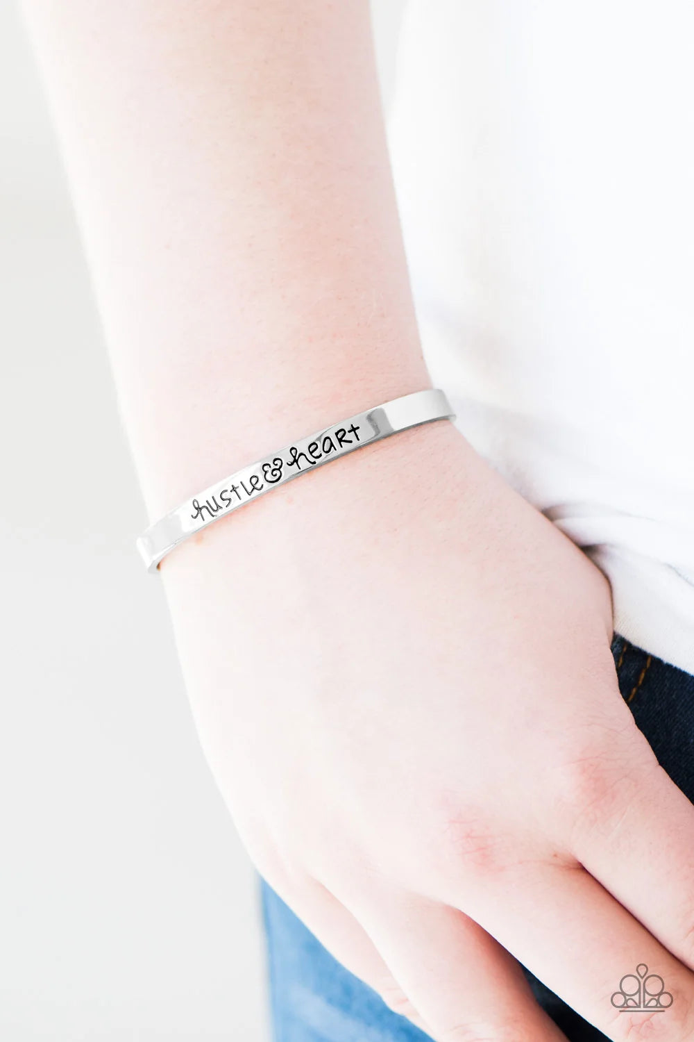 Paparazzi Heart Full of Hustle - silver -  bracelet